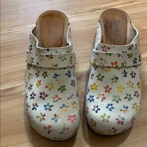 Sanita Wood Heel Clogs size 39